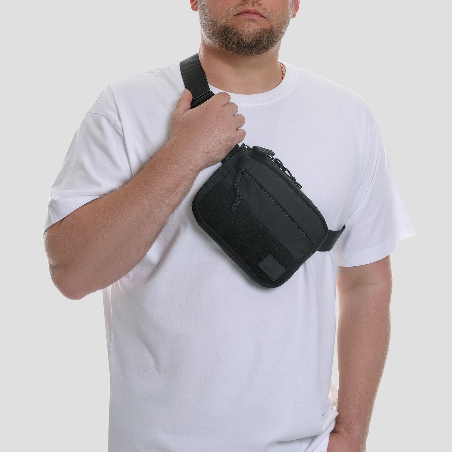 حقيبة إخفاء QAPS CORDURA® (صغيرة) بشريط فيلكرو أمامي أسود