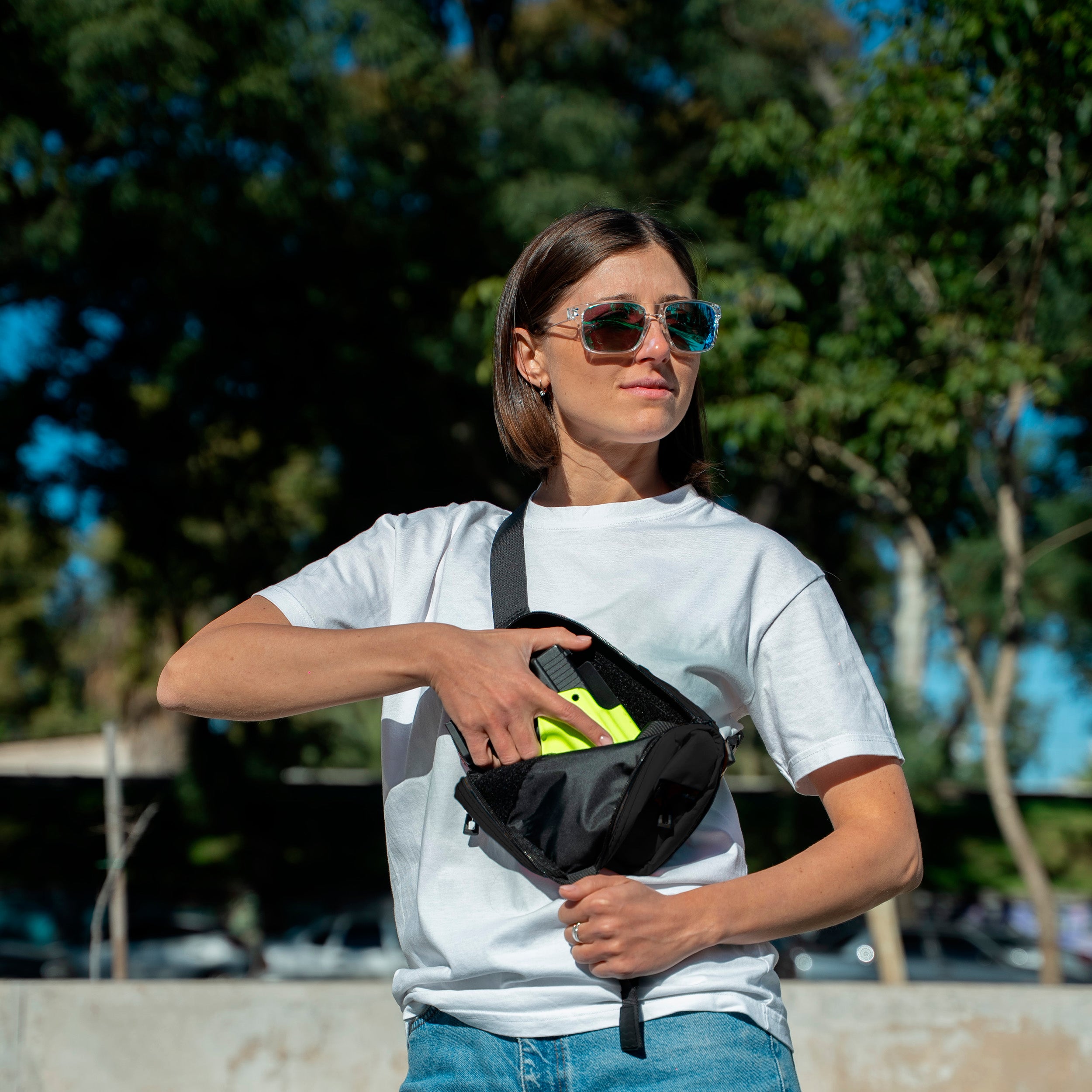 QAPS LOW PROFILE CORDURA® CONCEALMENT BAG (SMALL) BLACK WITH KYDEX HOLSTER