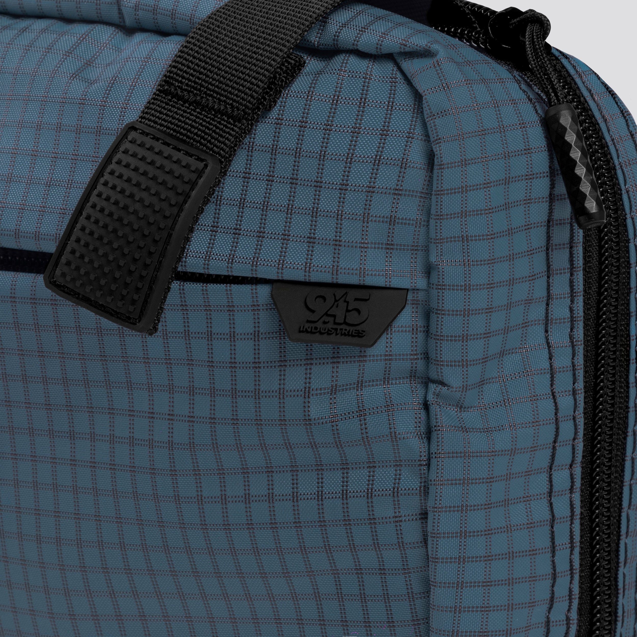 QAPL LOW PROFILE UltraGrid™ Blue Smoke Concealment Bag (LARGE) WITH IWB ADAPTER