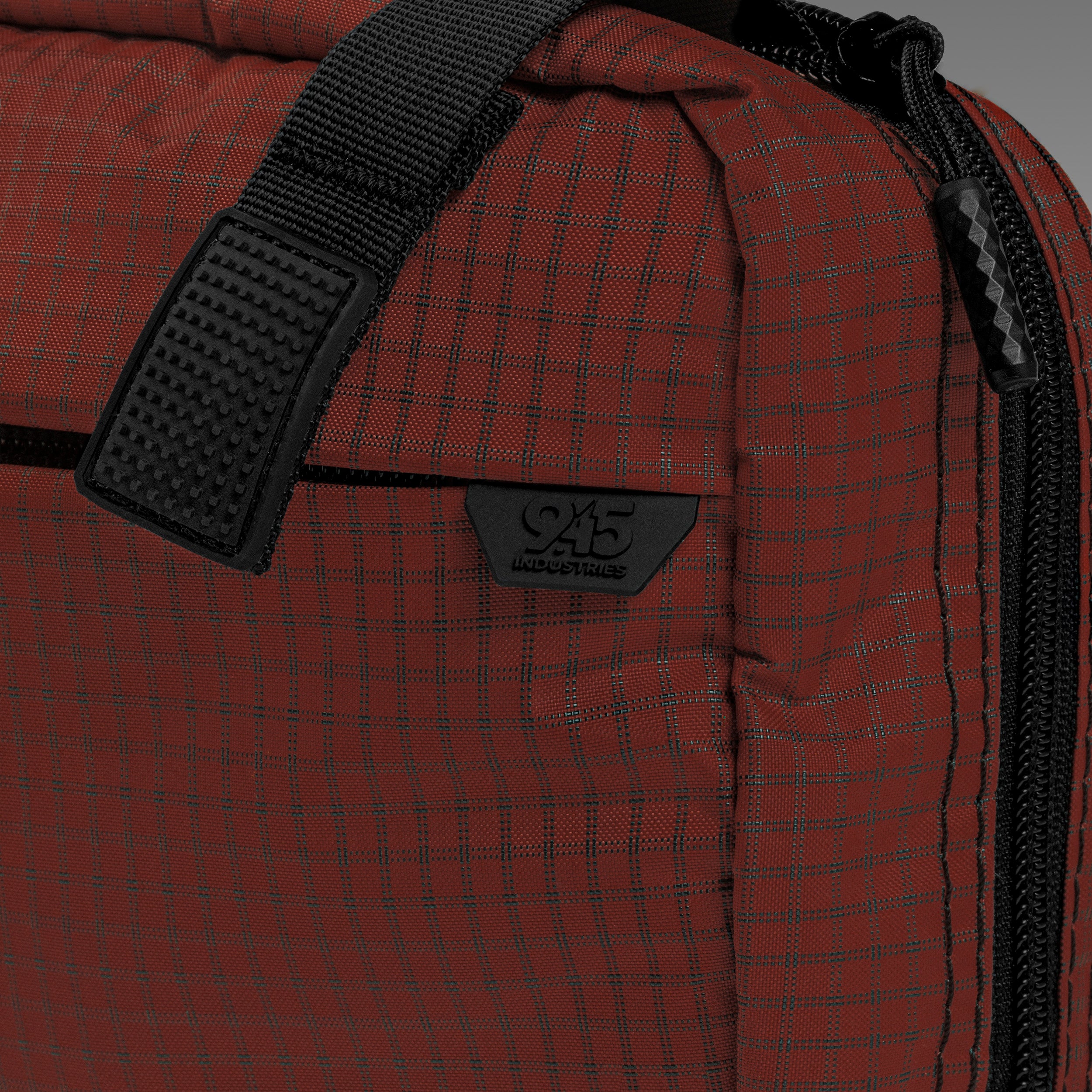 SUMMIT (XL) UltraGrid™ Dark Chili Concealment Bag WITH KYDEX HOLSTER