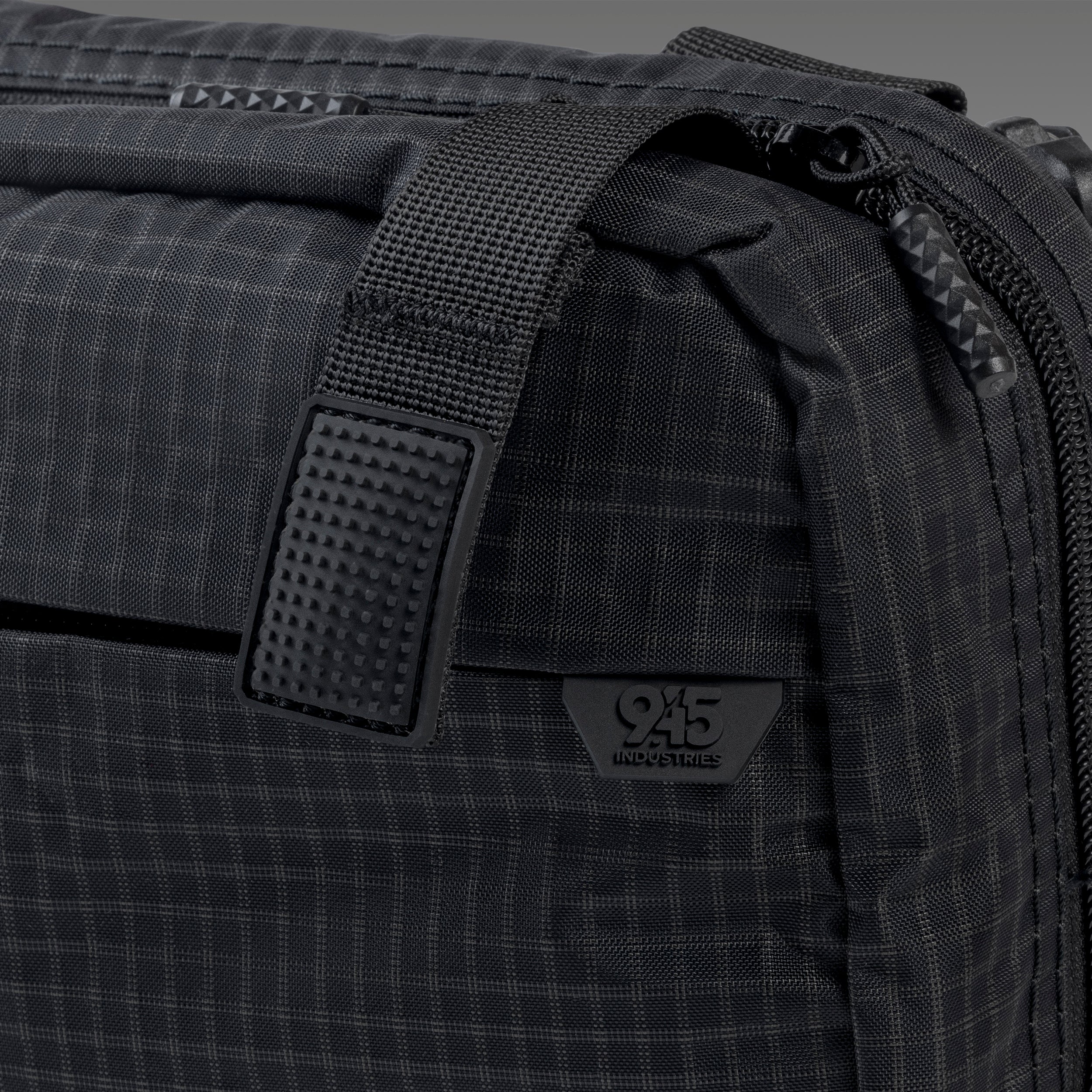 SUMMIT (L) UltraGrid™ BlackOut Concealment Bag WITH KYDEX HOLSTER