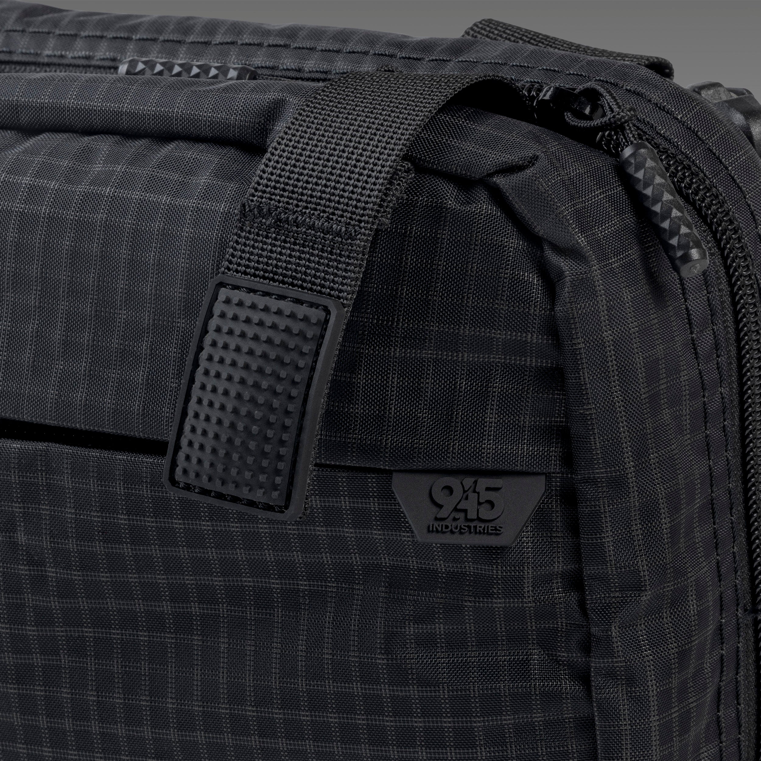 SUMMIT (S) UltraGrid™ BlackOut Concealment Bag WITH KYDEX HOLSTER