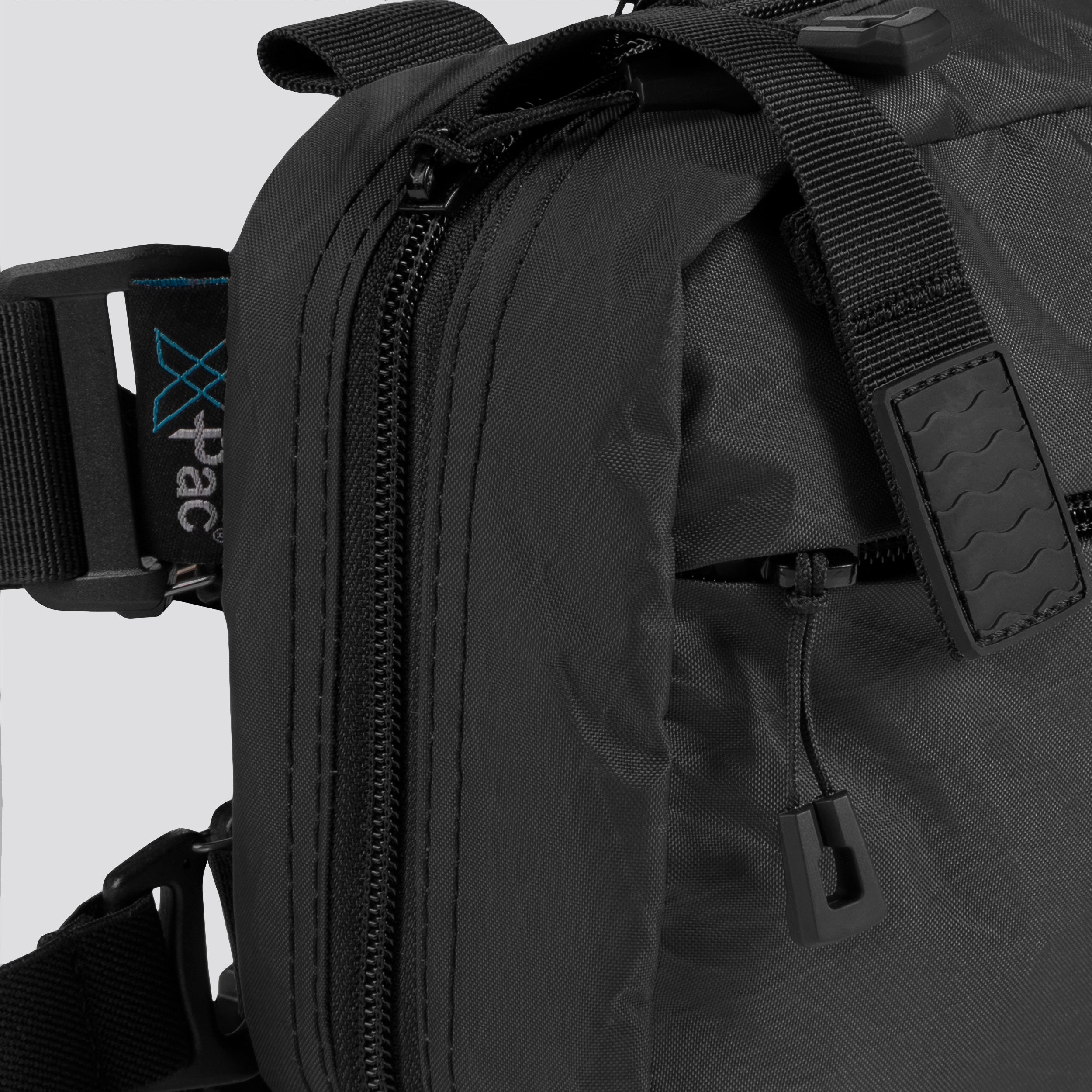 QAPX LOW PROFILE X-Pac® Black Concealment Bag (X-LARGE) WITH IWB ADAPTER