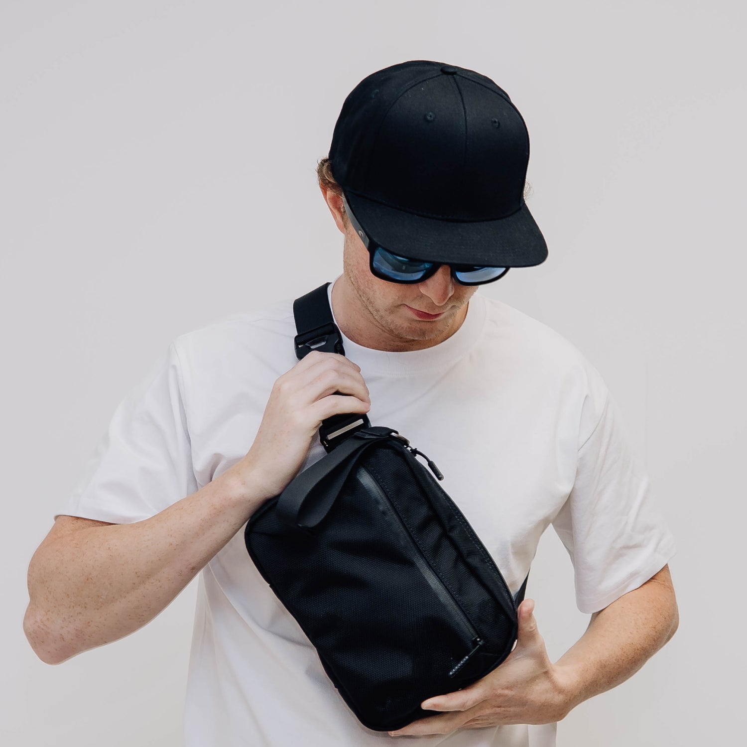 QAP Gen 2 [Compact] Concealment Bag Ballistic Black With Kydex Holster