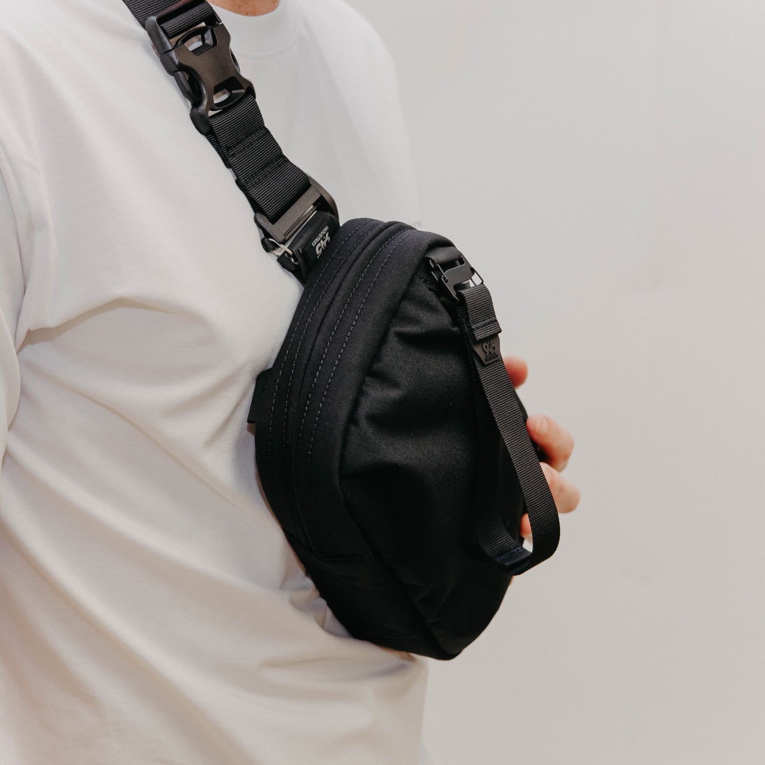 QAP Magnetic [Full Size] Concealment Bag Cordura®  Black With Kydex Holster