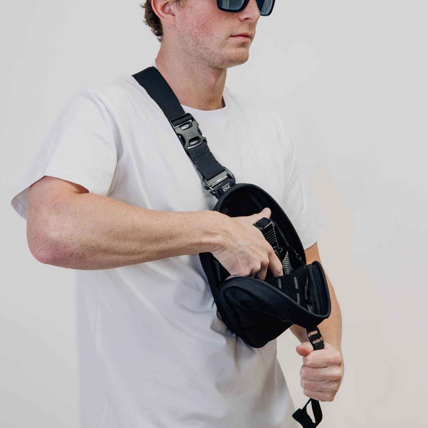 QAP Magnetic [Full Size] Concealment Bag Cordura®  Black With Kydex Holster